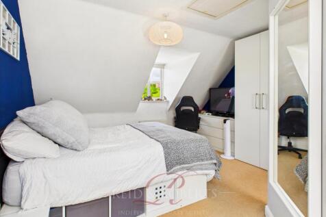CAM03999G0-PR0169-STILL024.jpg