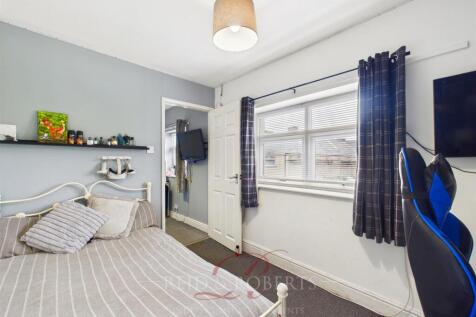 CAM05148G0-PR0038-STILL025.jpg