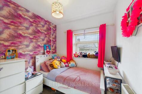 CAM05148G0-PR0038-STILL021.jpg