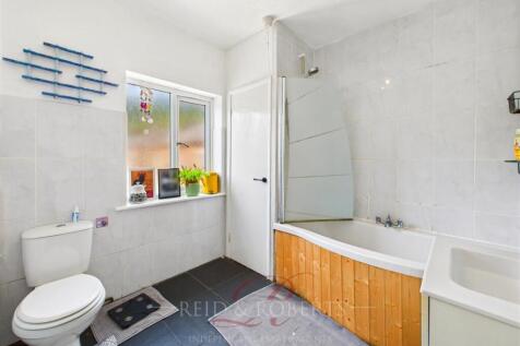 CAM03999G0-PR0183-STILL006.jpg