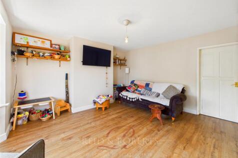 CAM03999G0-PR0183-STILL008.jpg