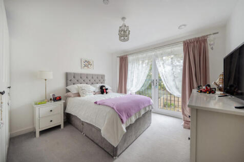 1376786-17-690e12...