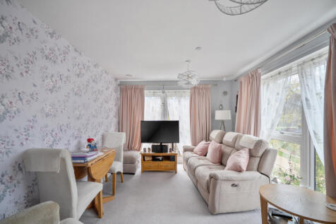 1376786-9-690e10f...