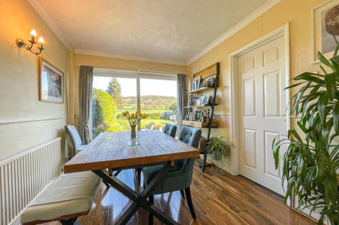 58 Glebe Close - Dining room