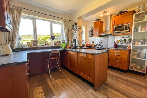 58 Glebe Close - Kitchen