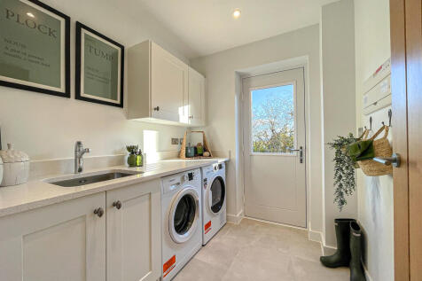 Yeat Showhome - Utility