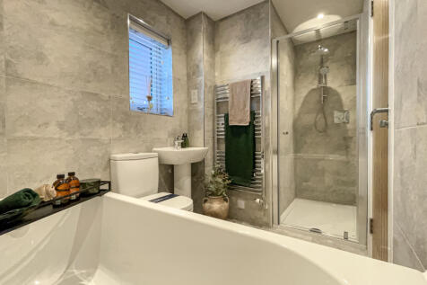Yeat Showhome - Bathroom