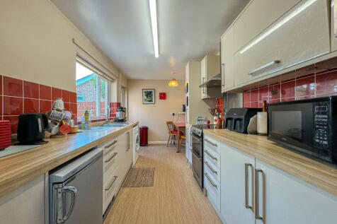 Kitchen (2)
