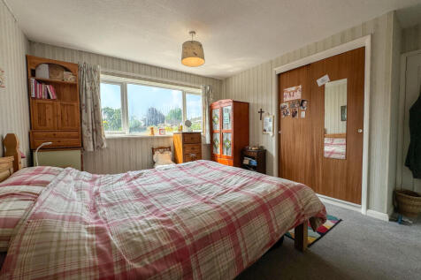 Bed 1 (2)