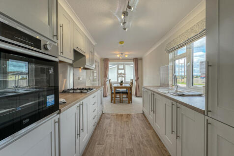 Kitchen dining