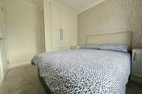 Bed 2 (2)
