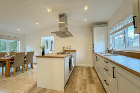 Kitchen Dining (2)
