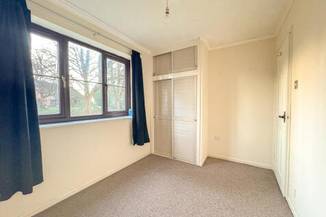 Bedroom (2)