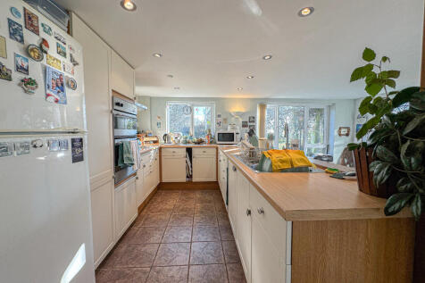 Kitchen (2)