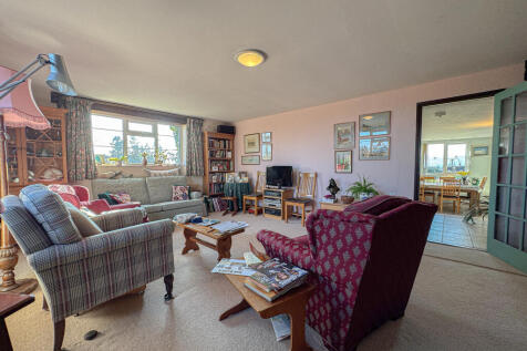 Living Room (2)