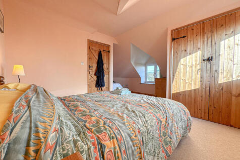Bed 2 (2)