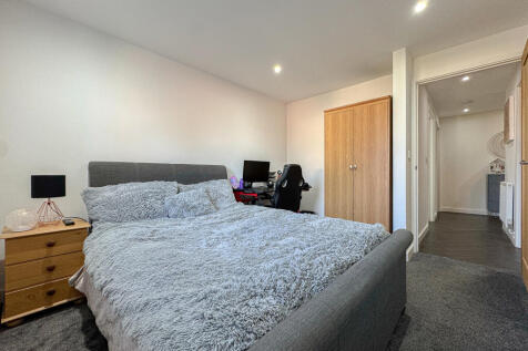 Bed 2 (2)