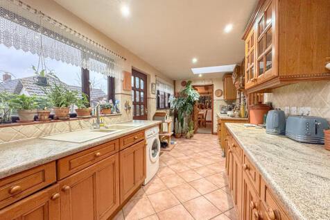 Kitchen (2)