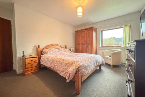 Bed 1 (2)