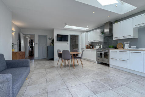 Kitchen (2)