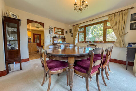 Dining Room (2)