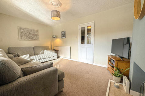 Living Room (2)