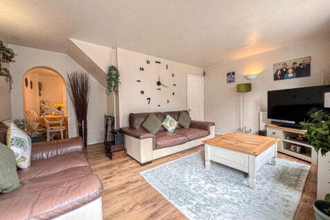Living Room (2)