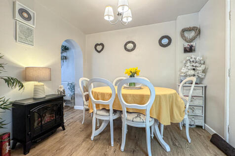 Dining Room (2)