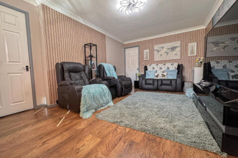 Living Room (3)