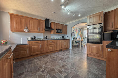 Kitchen (2)