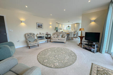 Living Room (3)