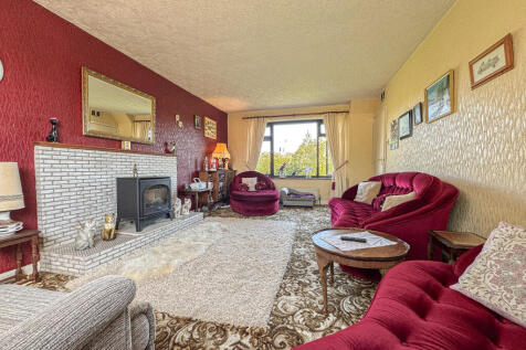 Living Room (2)