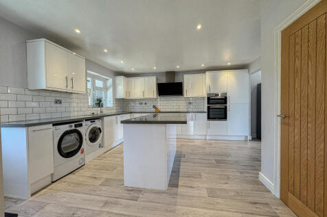 Kitchen (2)