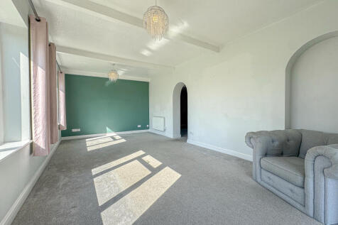 Living Room (2)