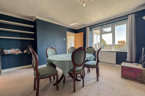 Dining Room (2)
