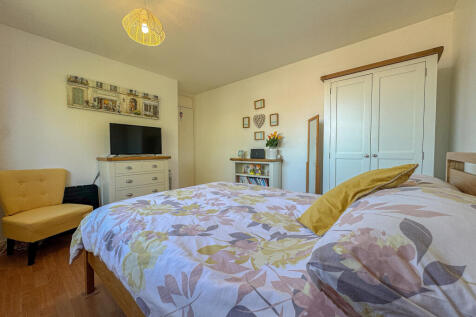 Bed 1 (2)