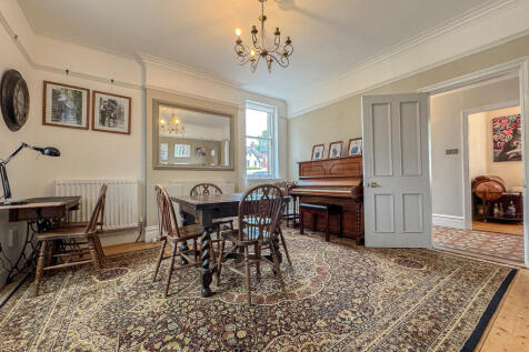 Dining Room (2)