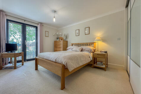 Bed 1 (2)