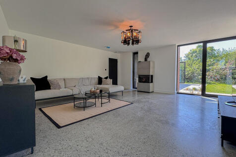 Living Room (1)