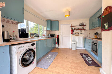 Kitchen (2)