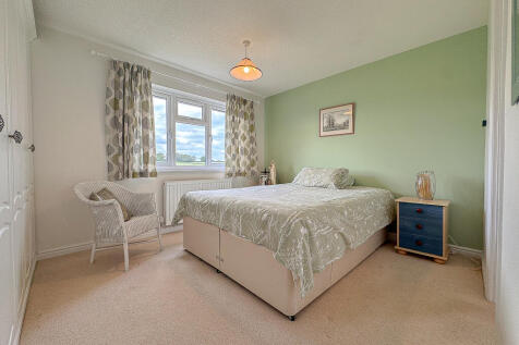 Bed 1 (2)