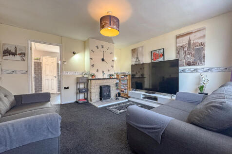 Living Room (2)