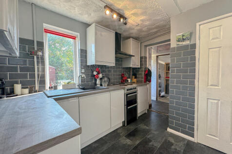 Kitchen (2)