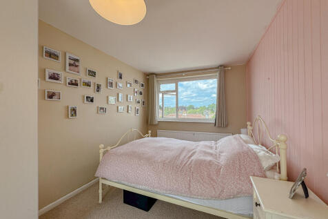 Bed 1 (2)