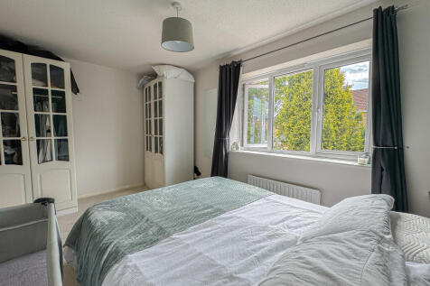 Bed 1 (2)