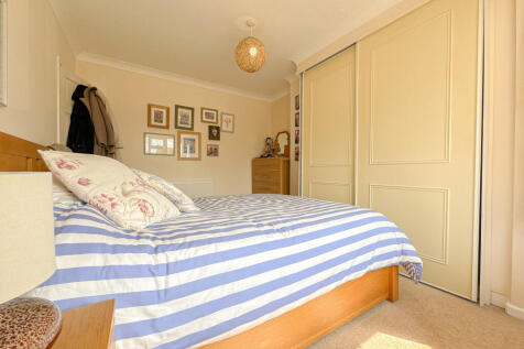 Bed 1 (2)