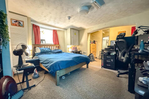 Bed 2 (cellar)