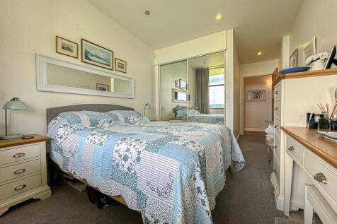 Bed 2 (2)