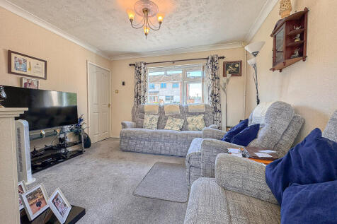 Living Room (2)