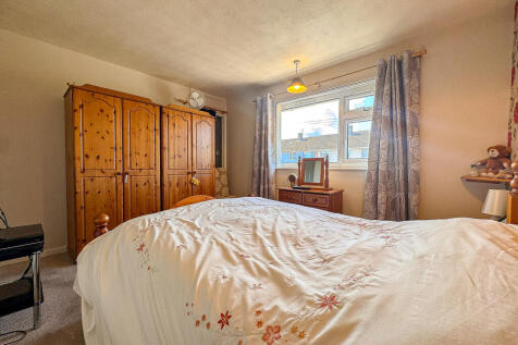 Bed 1 (2)